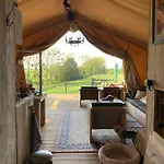 Campismo de Luxo Le Relais D'artagnan - Relais Equestre