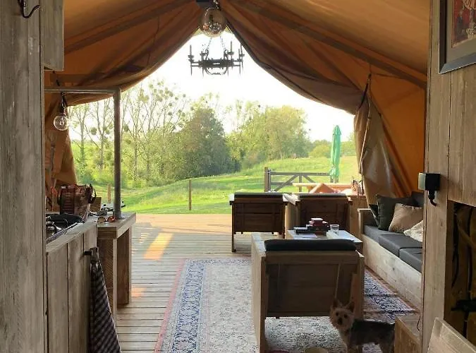 Campismo de Luxo Le Relais D'artagnan - Relais Equestre